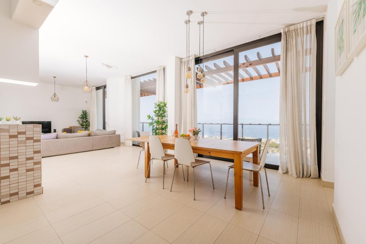 Sunset White Villa - Ocean View, Jakuzzi, Heated Pool, Air-Conditioning, Grill Playa de las Americas  Exterior photo