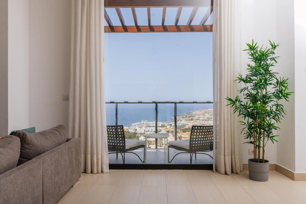 Sunset White Villa - Ocean View, Jakuzzi, Heated Pool, Air-Conditioning, Grill Playa de las Americas  Exterior photo
